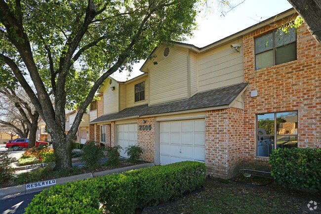 Photo - Woodland I I Condos