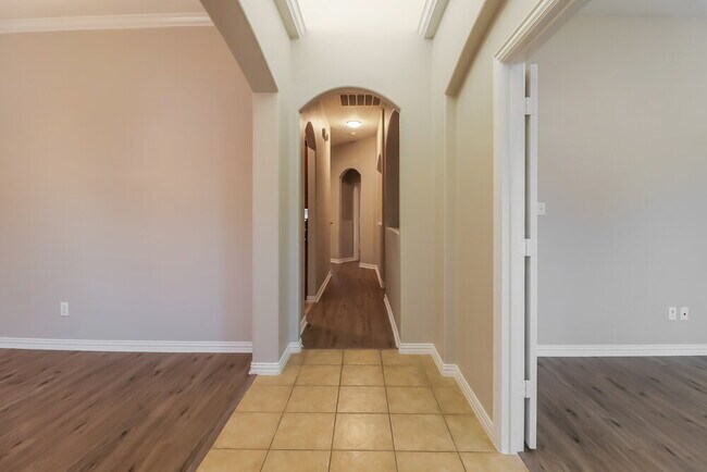 Photo - 1625 Salado Tr