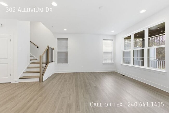 Photo - 302 Alluvium Dr