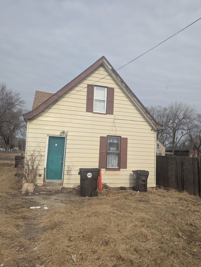 Photo - 2020 W Proctor St