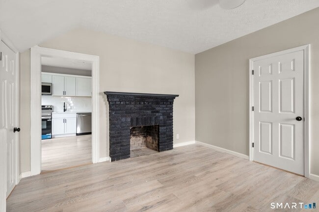94 Thomas St Unit 1