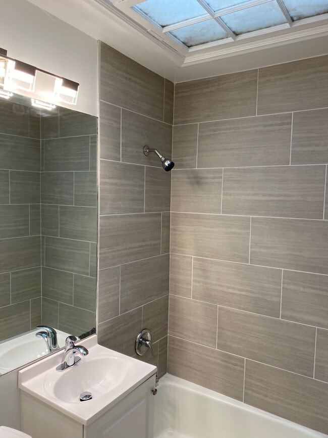 Photo - 3733 R St NW