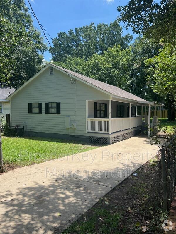 Building Photo - 2428 Palmetto St Rental