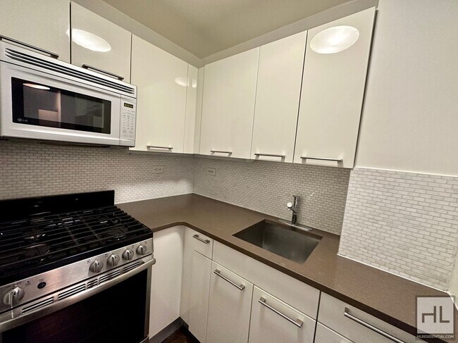 Photo - EAST 63 STREET Unit 6M