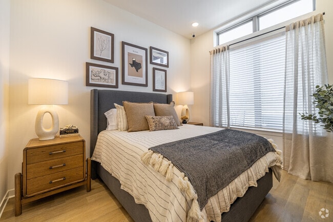 1BR, 1BA - 768SF - Bedroom