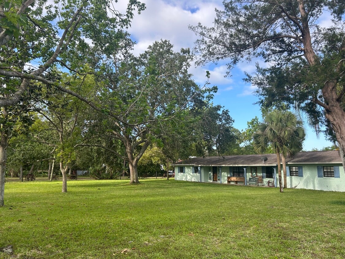 Front yard - 5720 Sweetwater Blvd (Port Orange, FL)