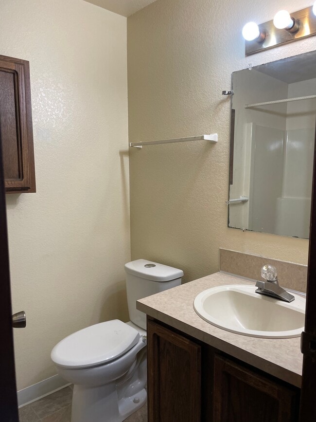 Sunny Dale Apartments