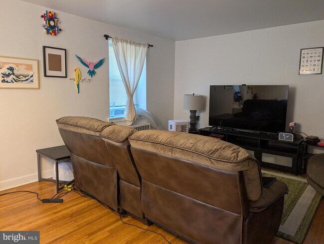 Photo - 2433 N 50th St Unit 2ND FL