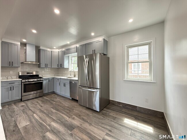 Photo - 32 Hadley St