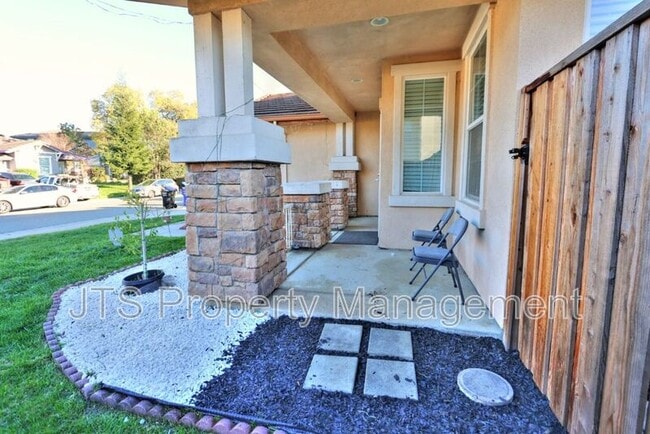 Photo - 7817 Westbourne Way