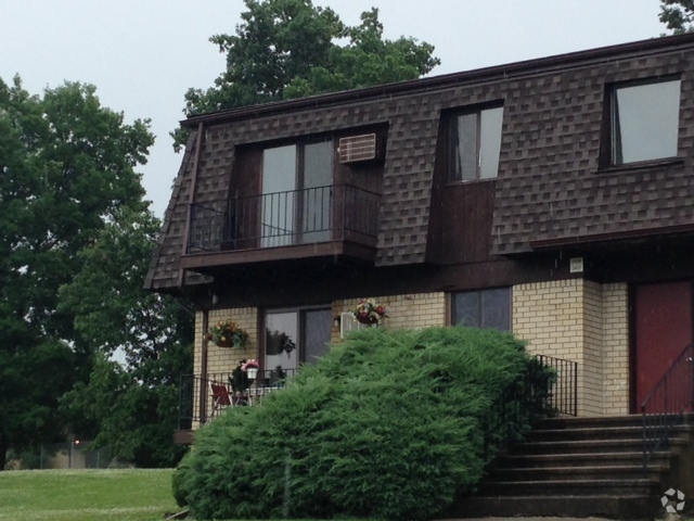 Building Photo - 2408 Cherry Hill Dr Unit 2408 Rental