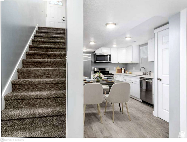 Building Photo - 825 40th St Unit B Rental