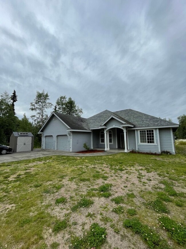 Photo - Beautiful 3 Bedroom Single Family Home With 2 Car Garage!