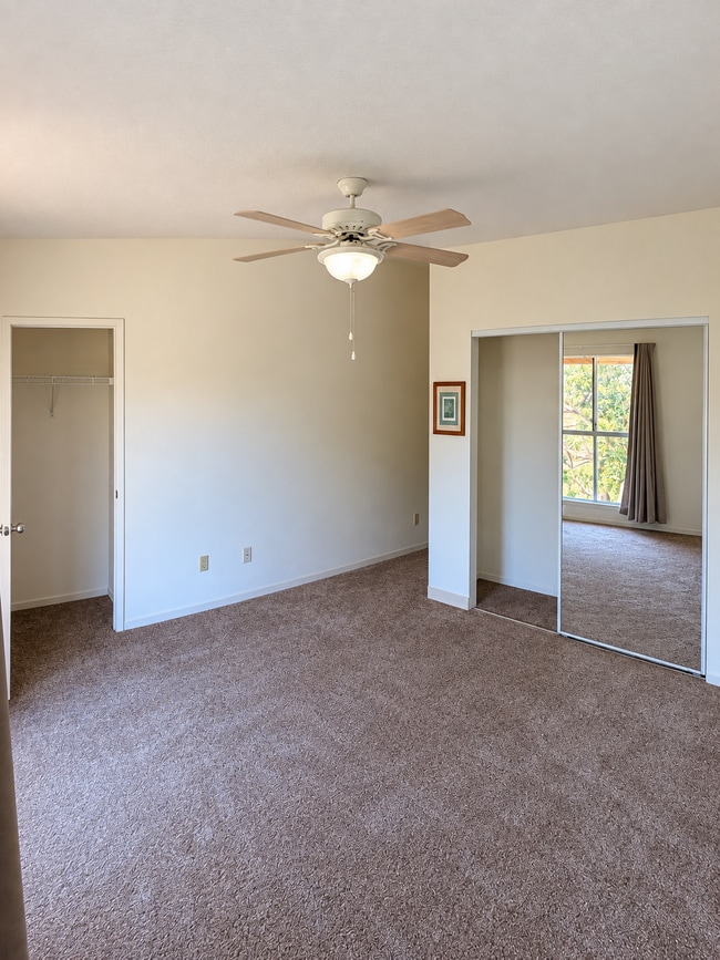 33 Waiaka Ln