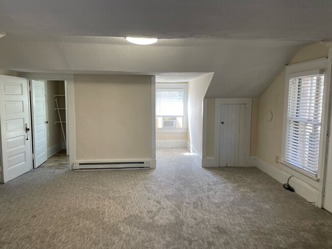 Photo - 430 Flint St