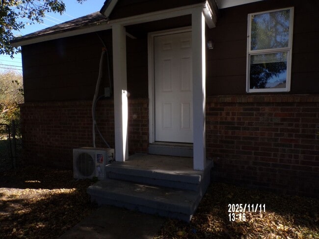 Photo - 1607 NW Lincoln Ave Unit 1607 NW Lincoln B