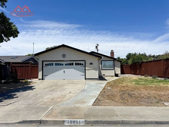 Building Photo - 15001 Ridgetop Dr