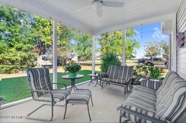 Photo - 303 Aarons Pl