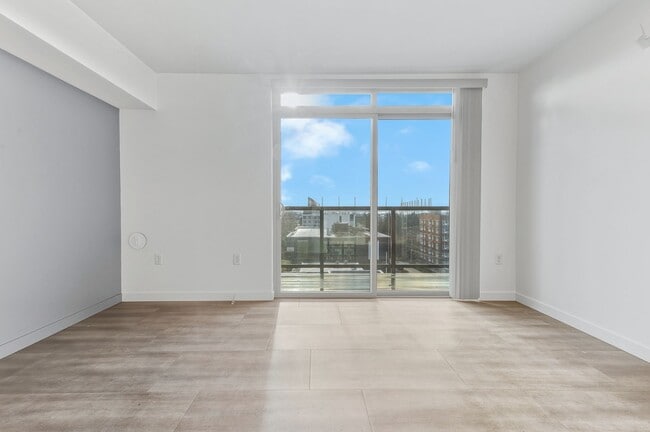 Photo - Crane Interbay Apartments