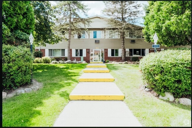 Delafield Country Aire Associates LLC