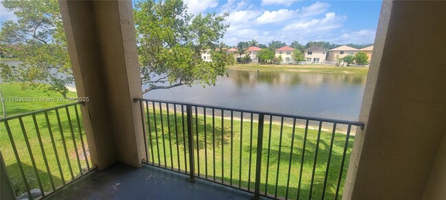 Photo - 4180 San Marino Blvd Unidad 202 Rental