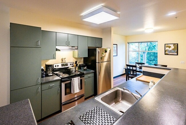 Kitchen - Radford Court