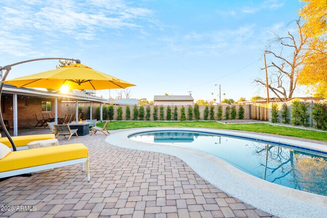 Photo - 1716 W Berridge Ln