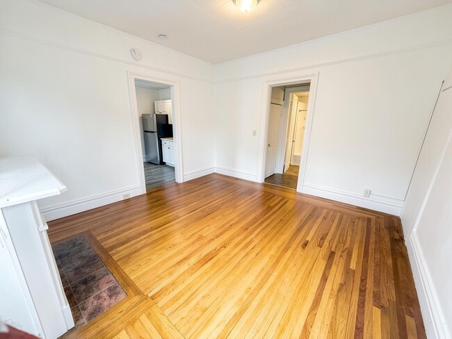 Photo - 1 Month Free! Newly Renovated 1BR on Warren Street — Heat Included Unit 4