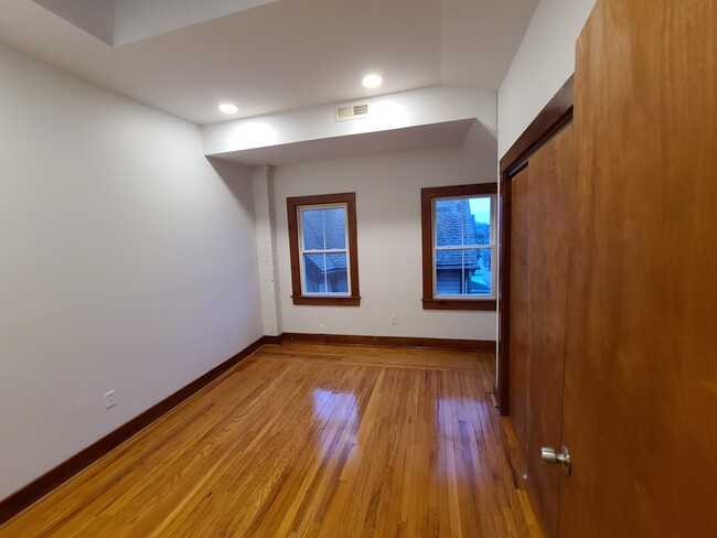 Photo - 426 George St Unit 3