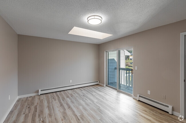 2BR, 1.5BA Townhouse - Bedroom - Westar Apartments