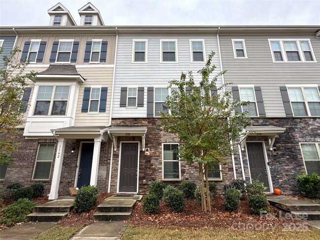 Building Photo - 1138 Doveridge St