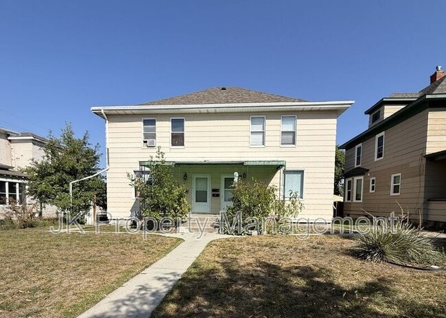 Building Photo - 911 5th Ave N Rental