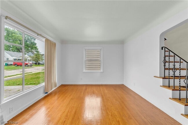 Photo - 15901 Edgewood Ave