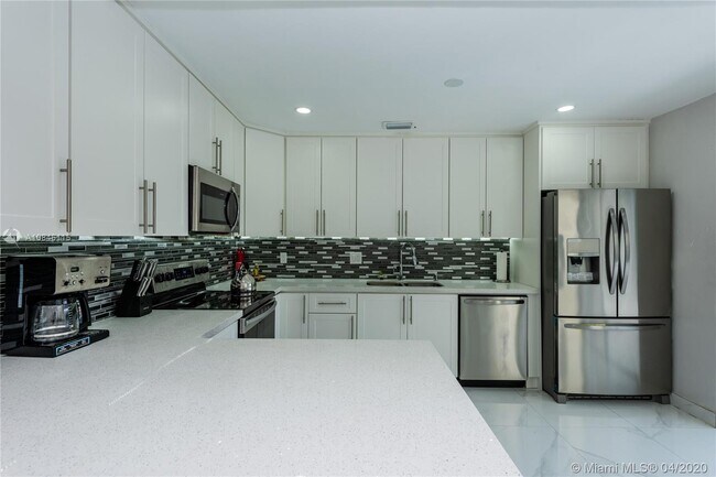 Photo - 19920 Highland Lakes Blvd