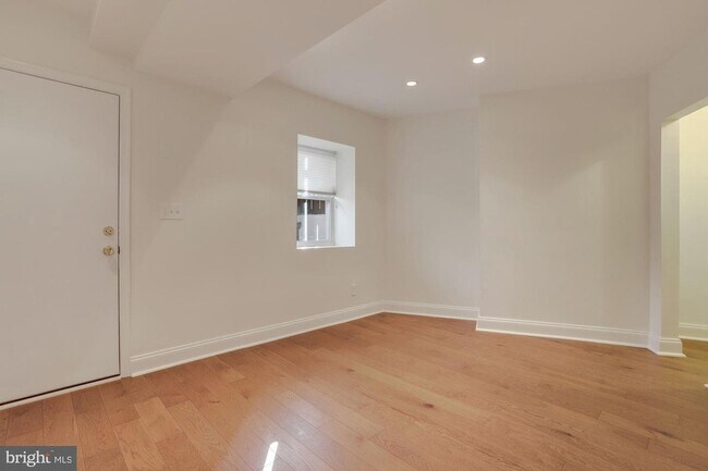 1707 6th St NW Unit 1707 6th St Unit 2