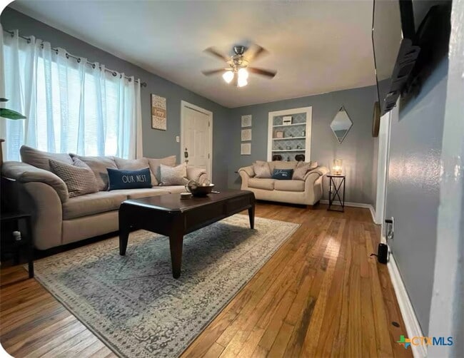 Photo - 284 Perryman St