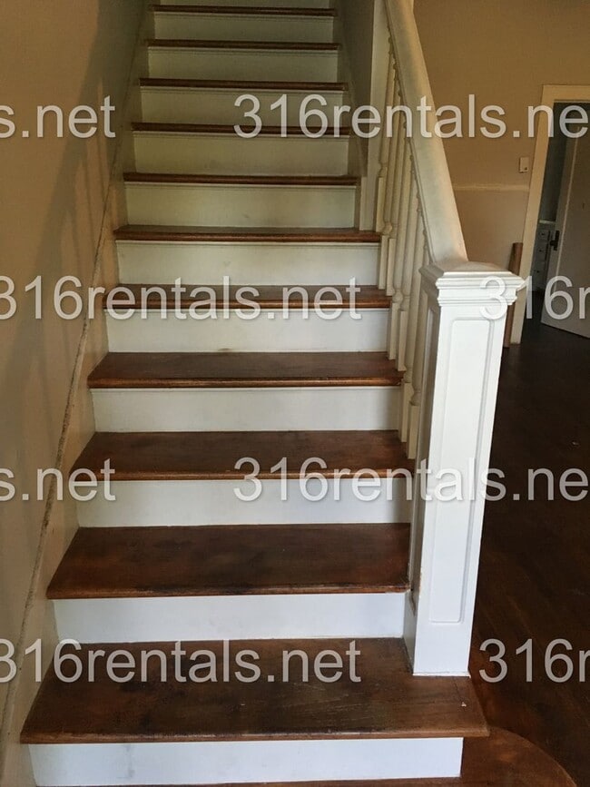 Photo - 419 E 6th St Unit 419