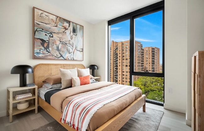 Photo - 98-10-9863 63rd Rd