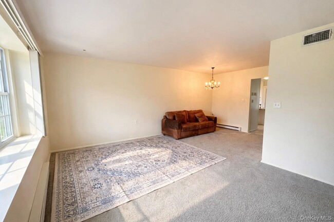 Photo - 426 Aylesbury Ct Unidad C