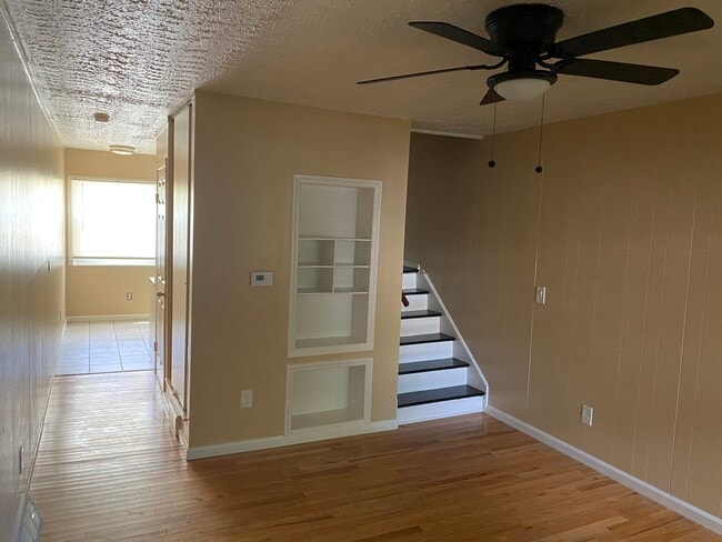 Building Photo - 6 Alma Ct Unit A Rental
