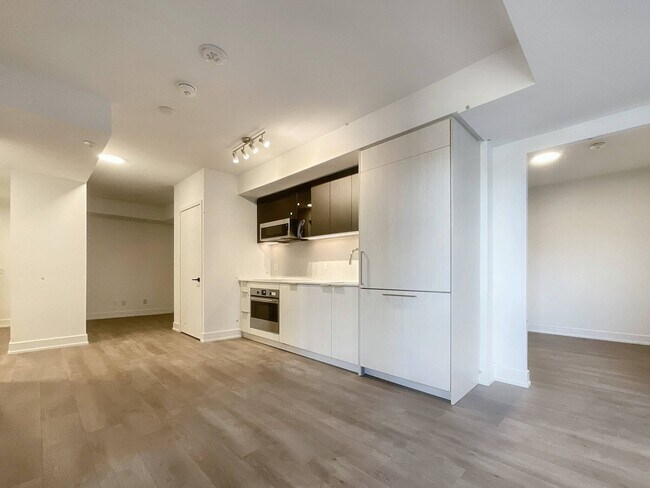 Photo - 308 Jarvis St