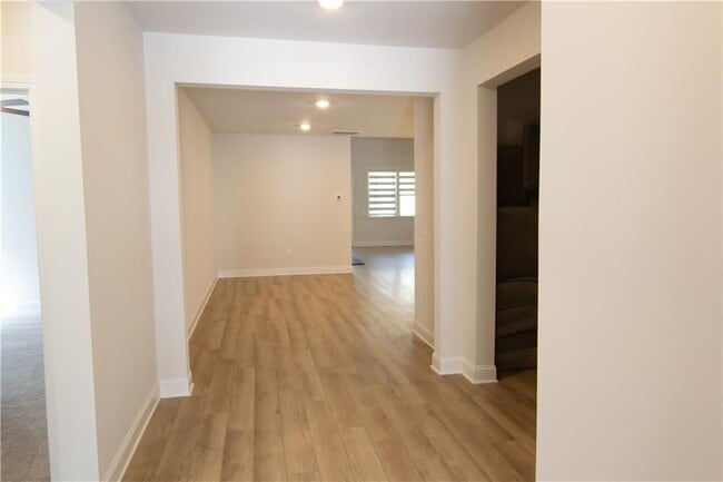 Photo - 2472 Knob Crk Rd