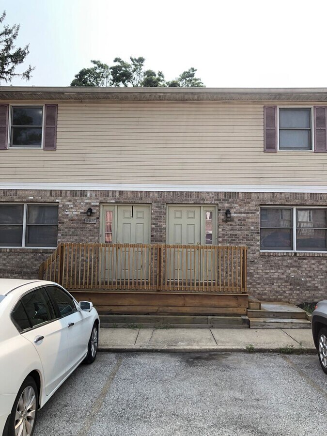 4 bedrooms, 3 stories, Walk to IU Stadium - 4 bedrooms, 3 stories, Walk to IU Stadium