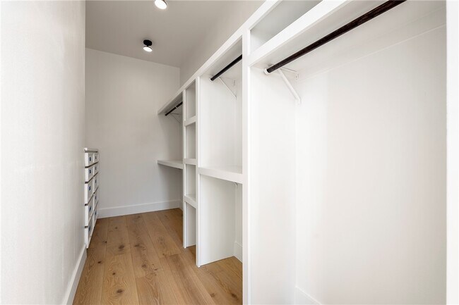 Photo - 905 SE 4th St Unit 314