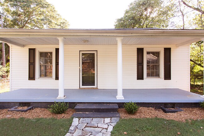 Adorable Bungalow Near Downtown Greenville! - Adorable Bungalow Near Downtown Greenville! House