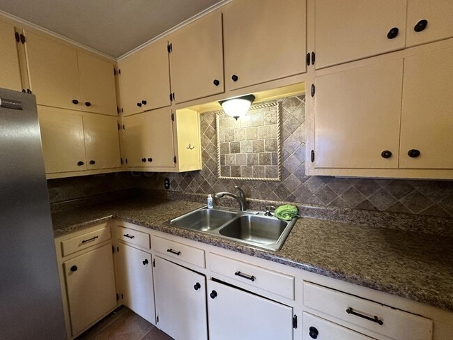 Photo - 2908 Jewell Dr