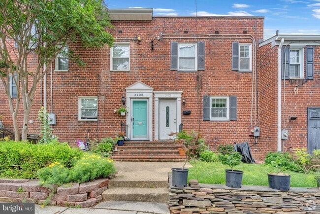 Building Photo - 3110 Landover St Rental