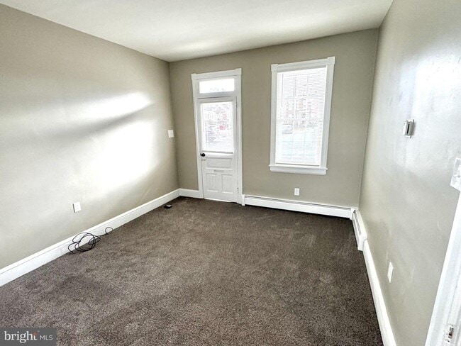 Building Photo - 14 W Penn Ave Unit 3