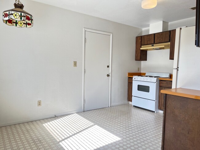 Photo - 4701 V St