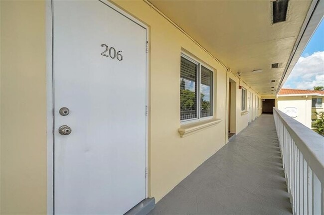 Photo - 2020 NE 56th St Unit 206